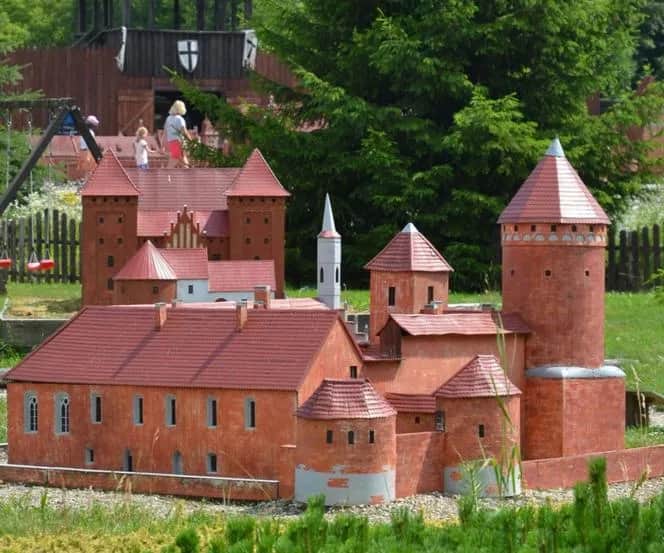 Gdzie warto pojechać na Mazury w 2023? Najlepsze miejsca i atrakcje