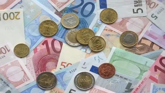 Od łata po euro: poznaj historię łotewskiej waluty i jej zaskakujące zmiany