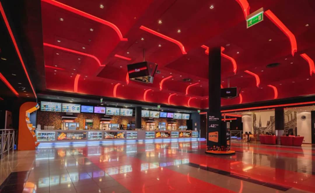 Kinepolis atrakcje: odkryj niezwykłe możliwości zabawy w Poznaniu