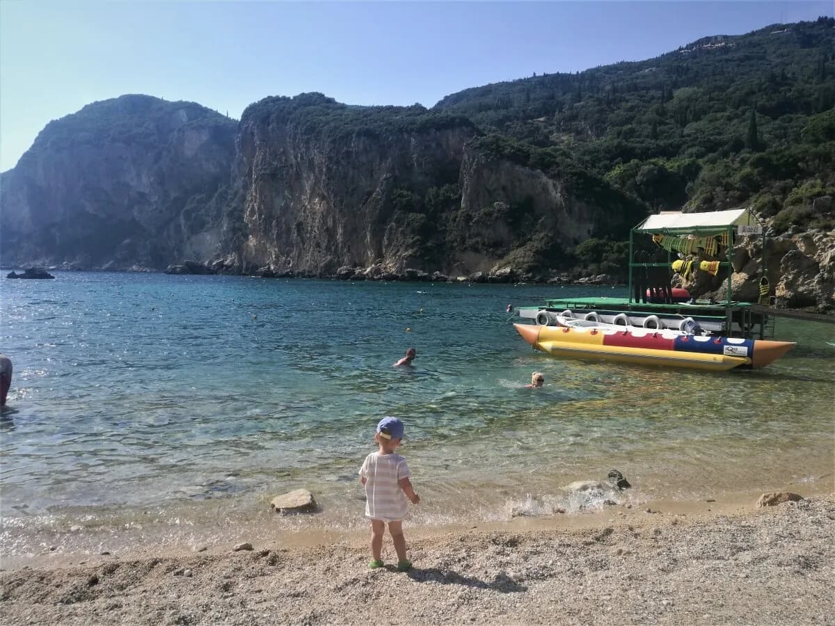 Korfu z dzieckiem: 10 atrakcji, które oczarują całą rodzinę