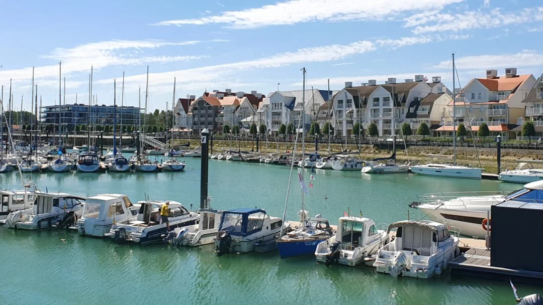 Wybrzeże belgijskie zimą: nieoczywiste uroki Ostendy poza sezonem