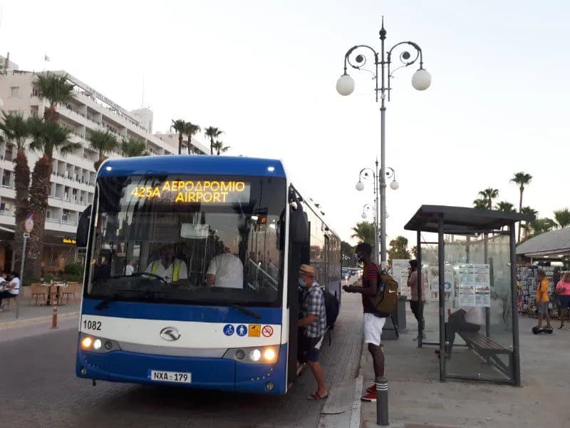Komunikacja na Cyprze: Jak sprawnie poruszać się po wyspie